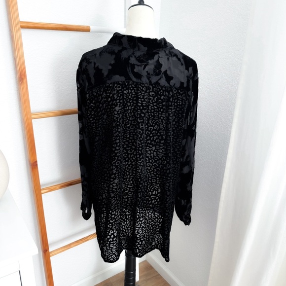 Johnny Was Audrey Button Down Shirt Black Leopard Oversized Animal Print - Picture 7 of 14
